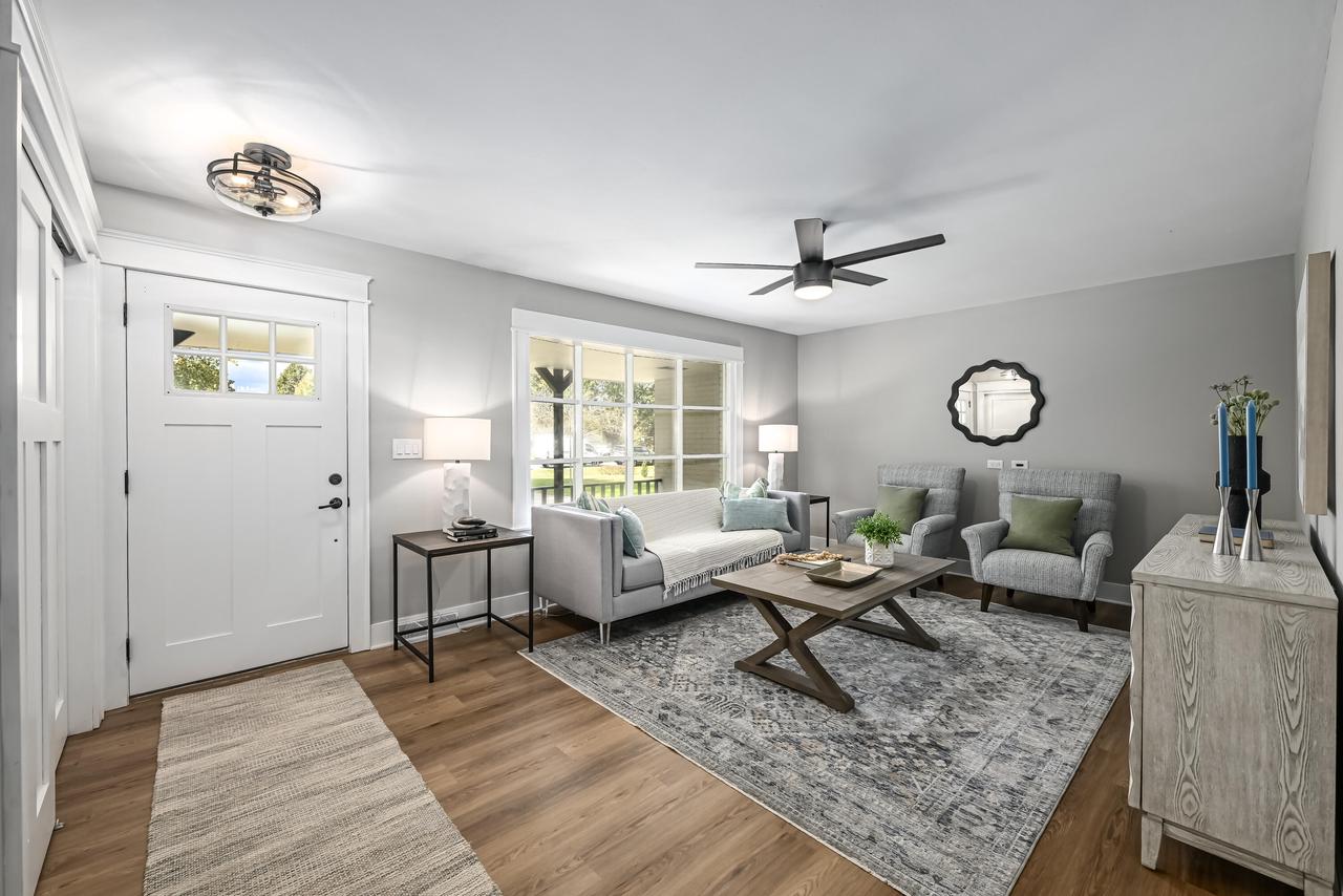 11446 North Glenwood DRIVE