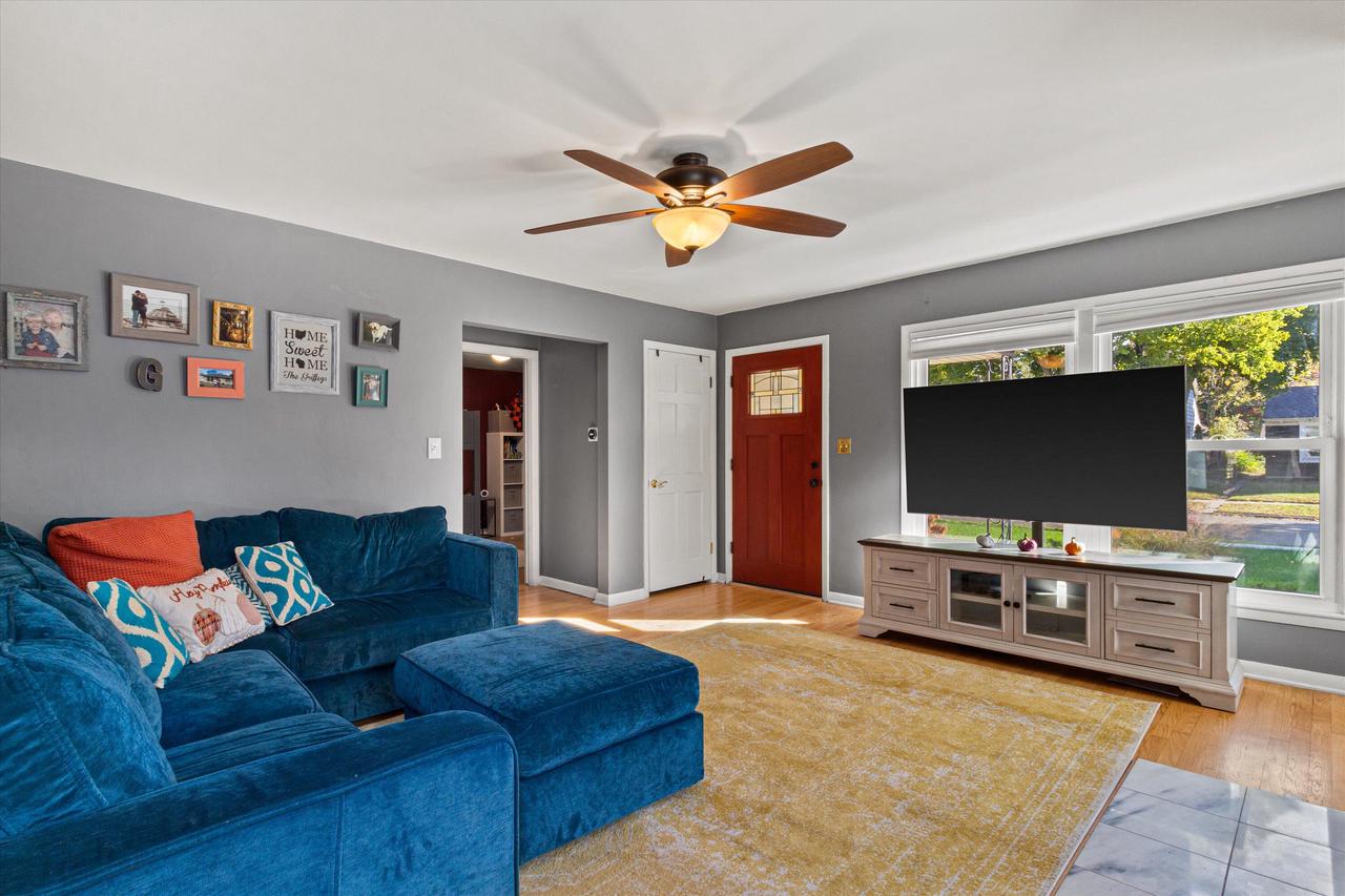 5423 North Lydell AVENUE