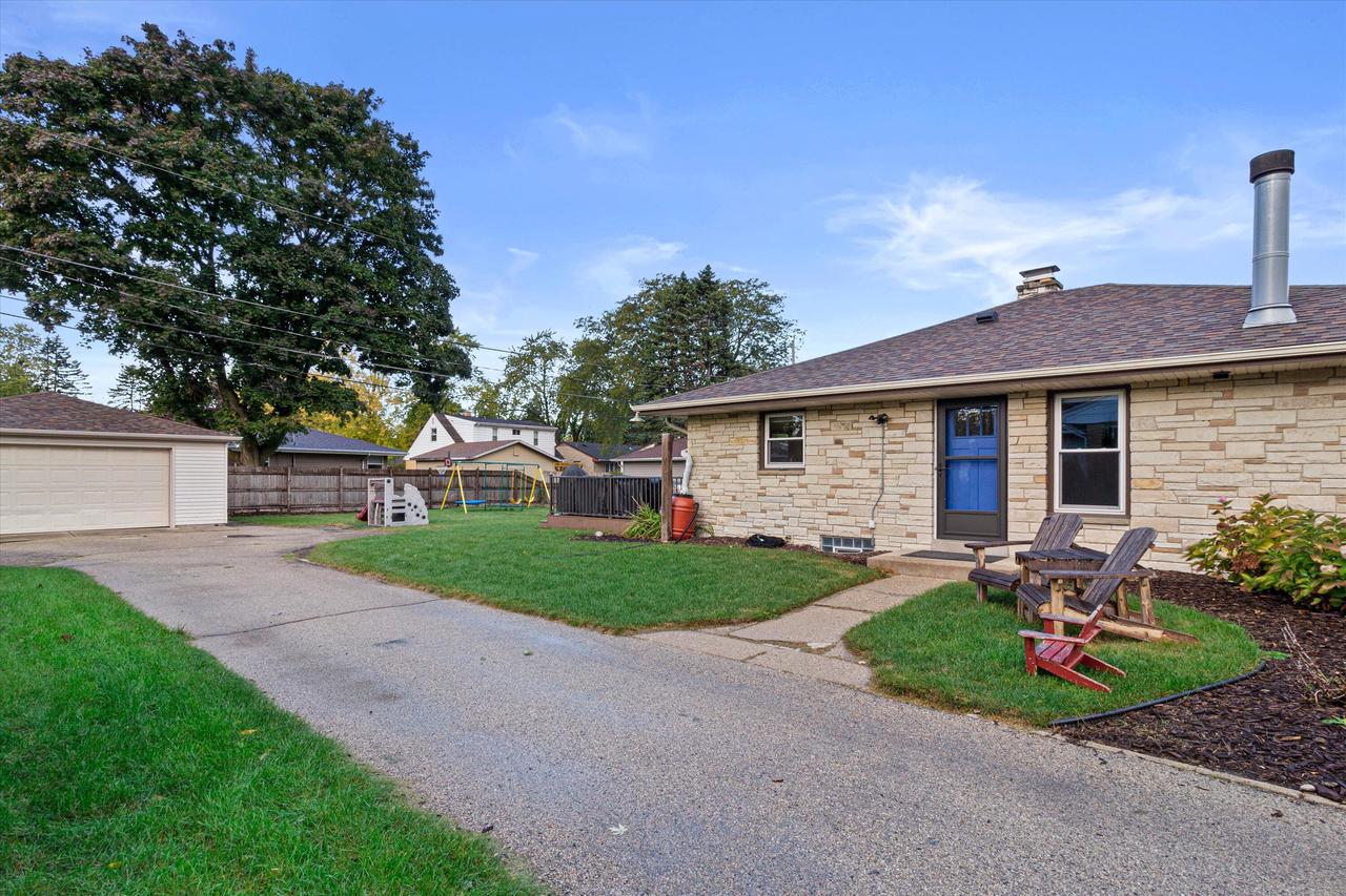 5423 North Lydell AVENUE