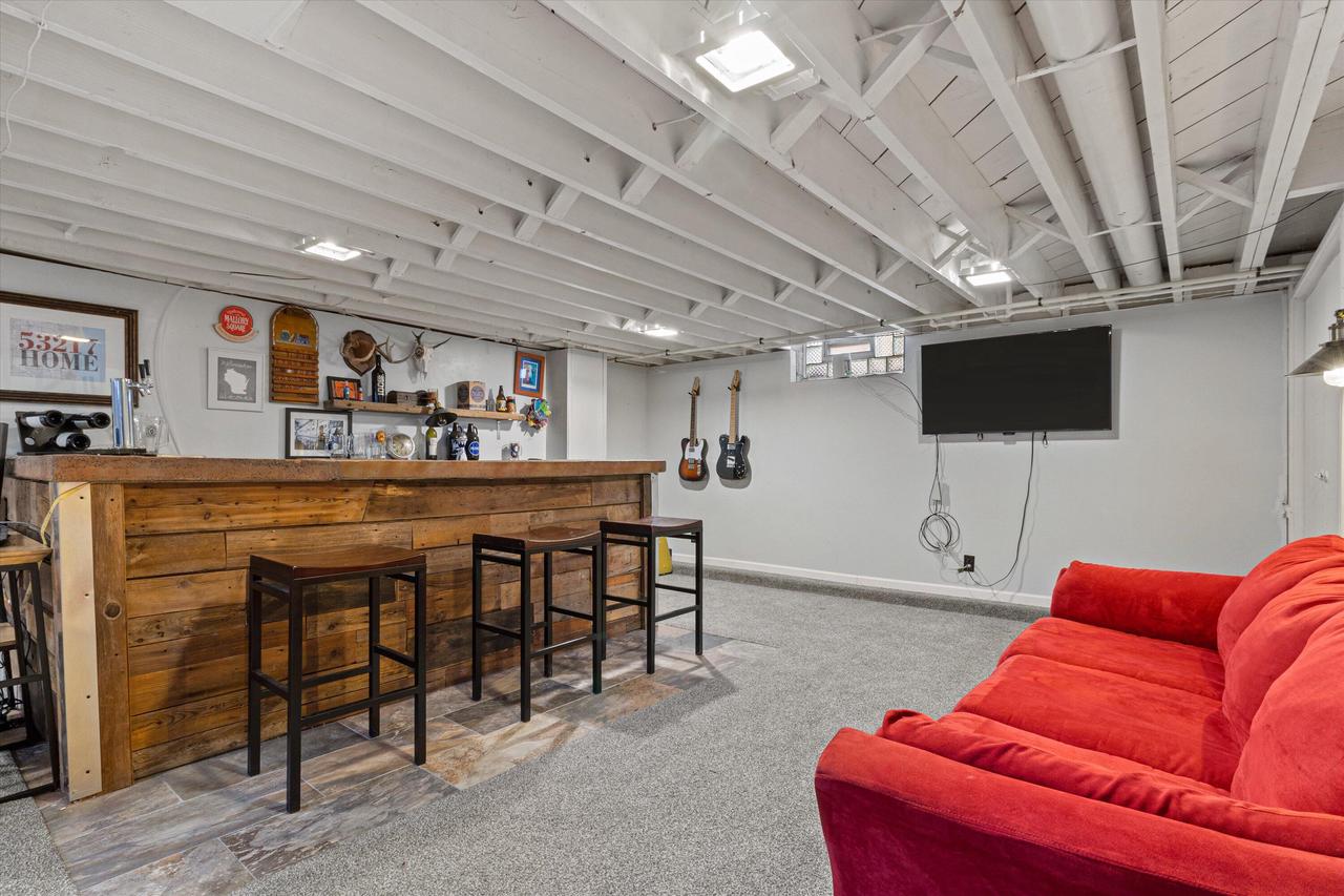 5423 North Lydell AVENUE