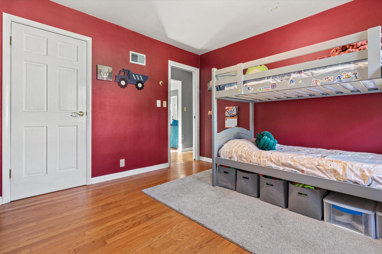 5423 North Lydell AVENUE