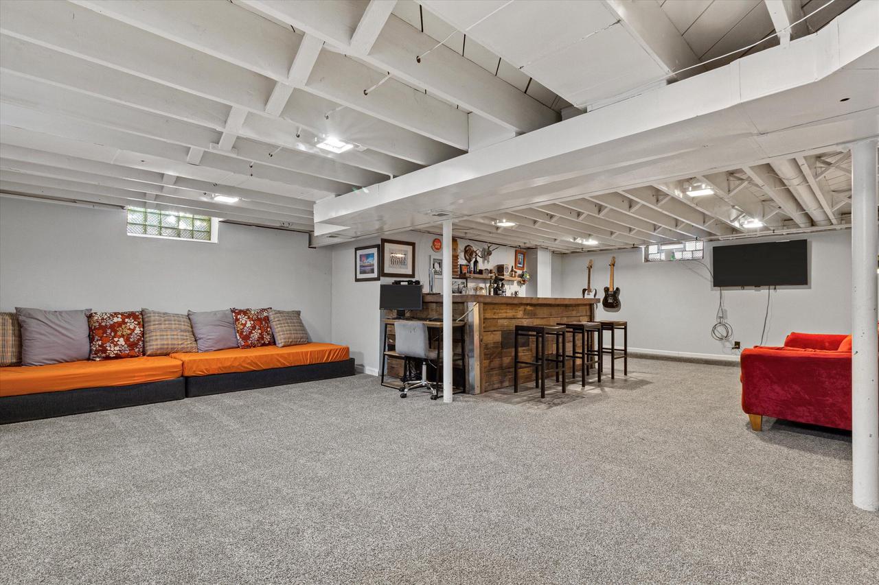 5423 North Lydell AVENUE