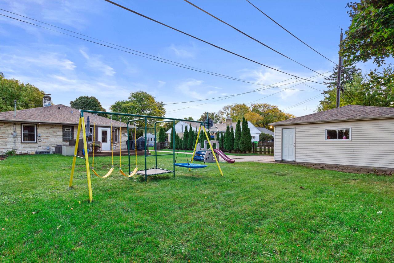 5423 North Lydell AVENUE