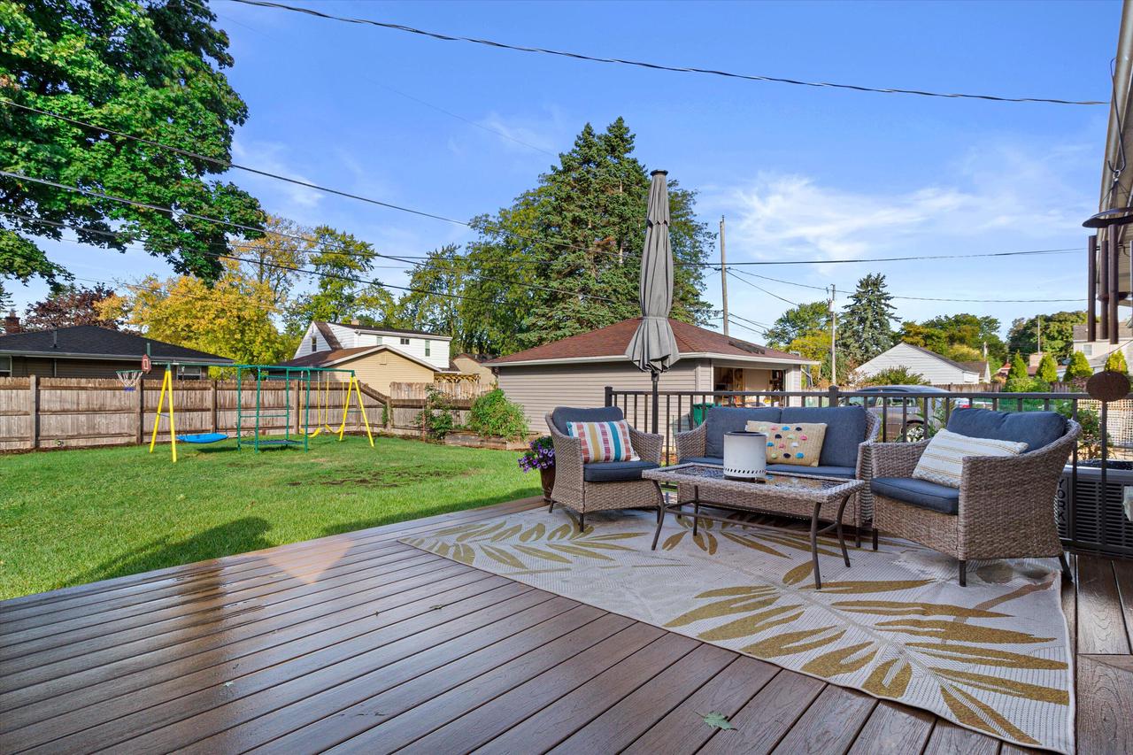 5423 North Lydell AVENUE