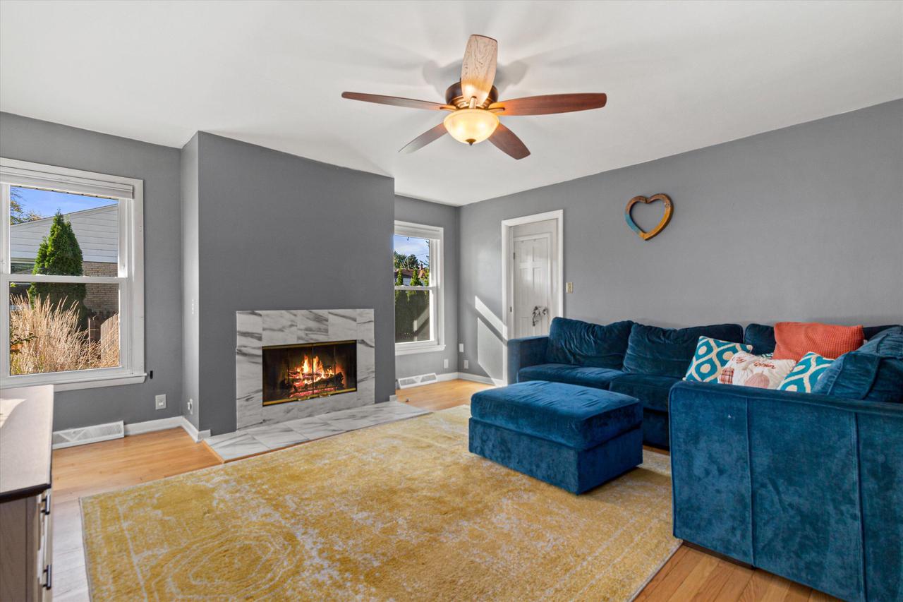 5423 North Lydell AVENUE