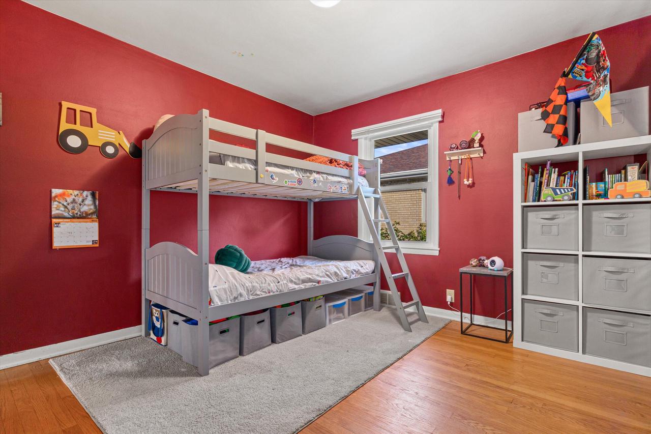 5423 North Lydell AVENUE