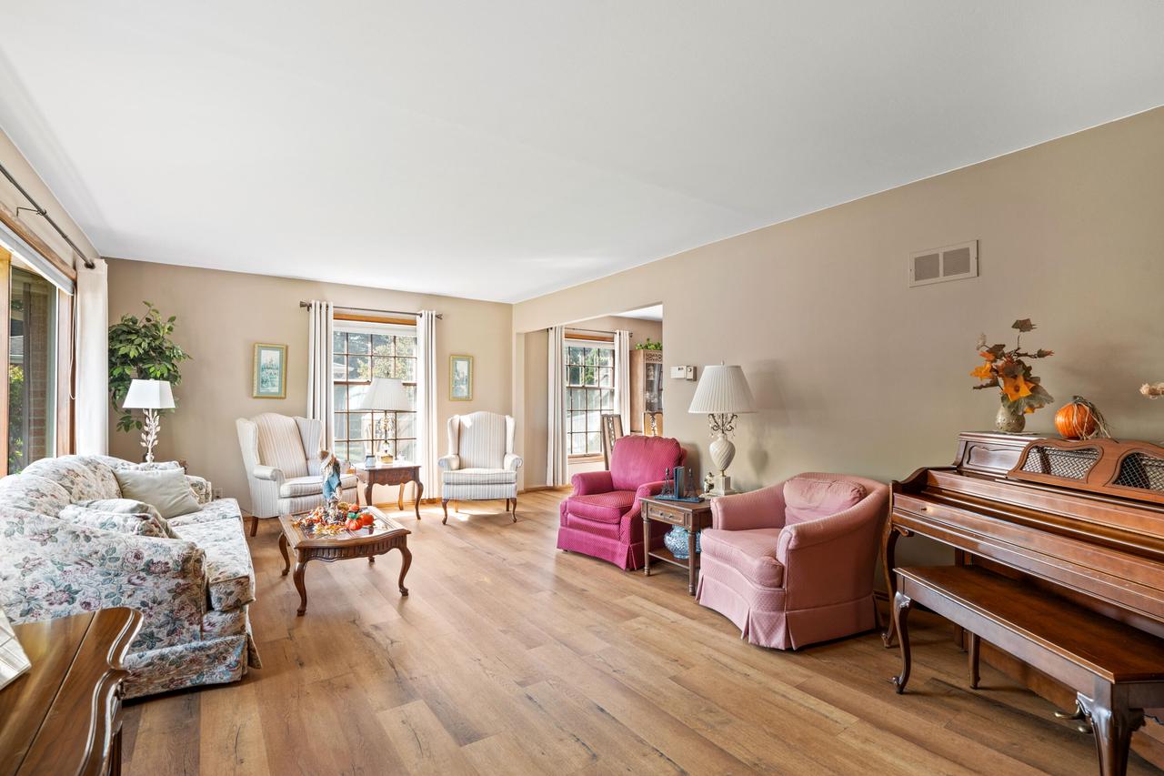 3315 South 121st STREET