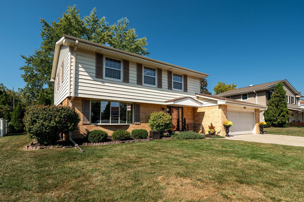 3315 South 121st STREET