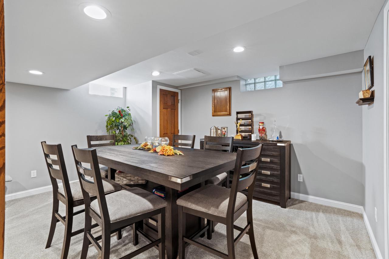 3315 South 121st STREET