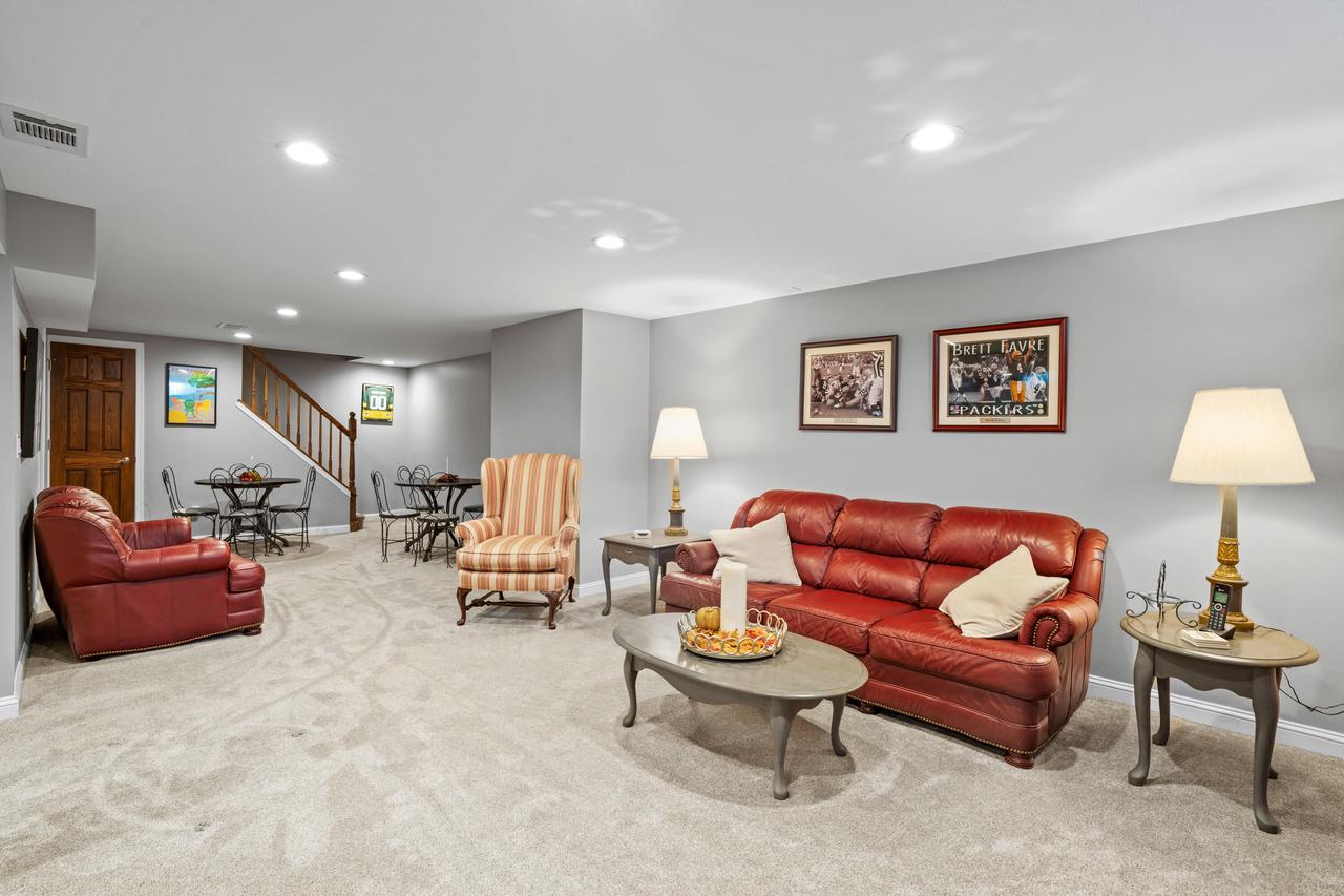 3315 South 121st STREET