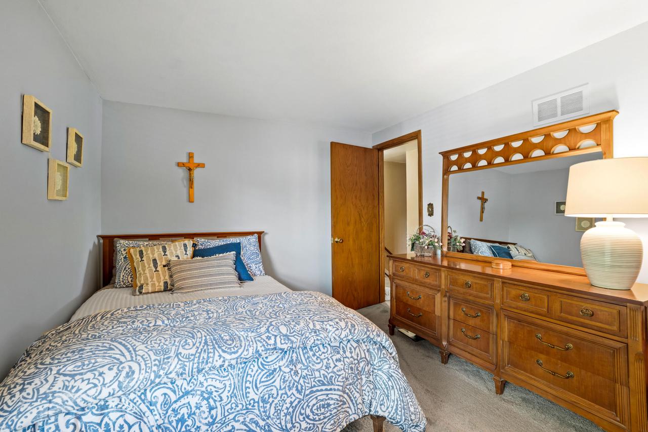 3315 South 121st STREET