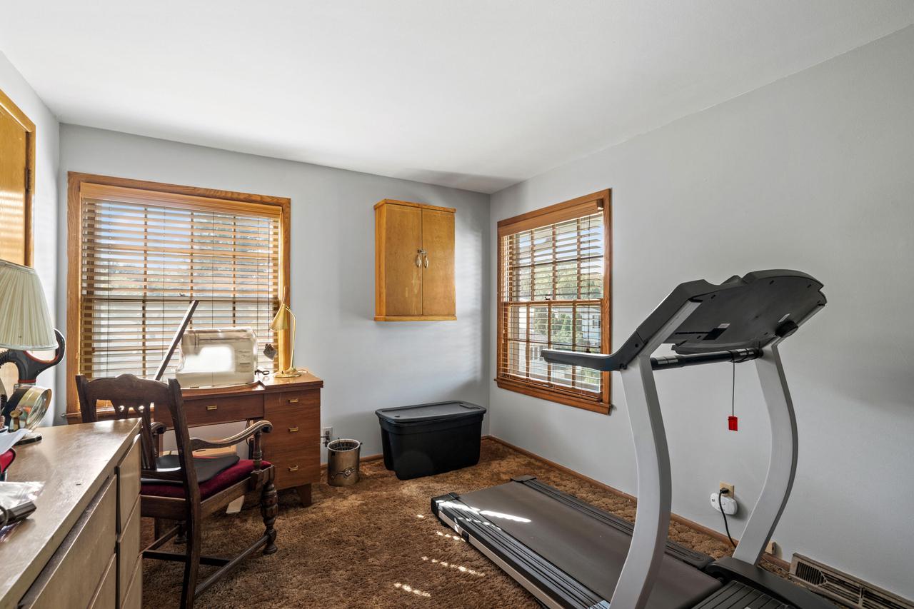 3315 South 121st STREET