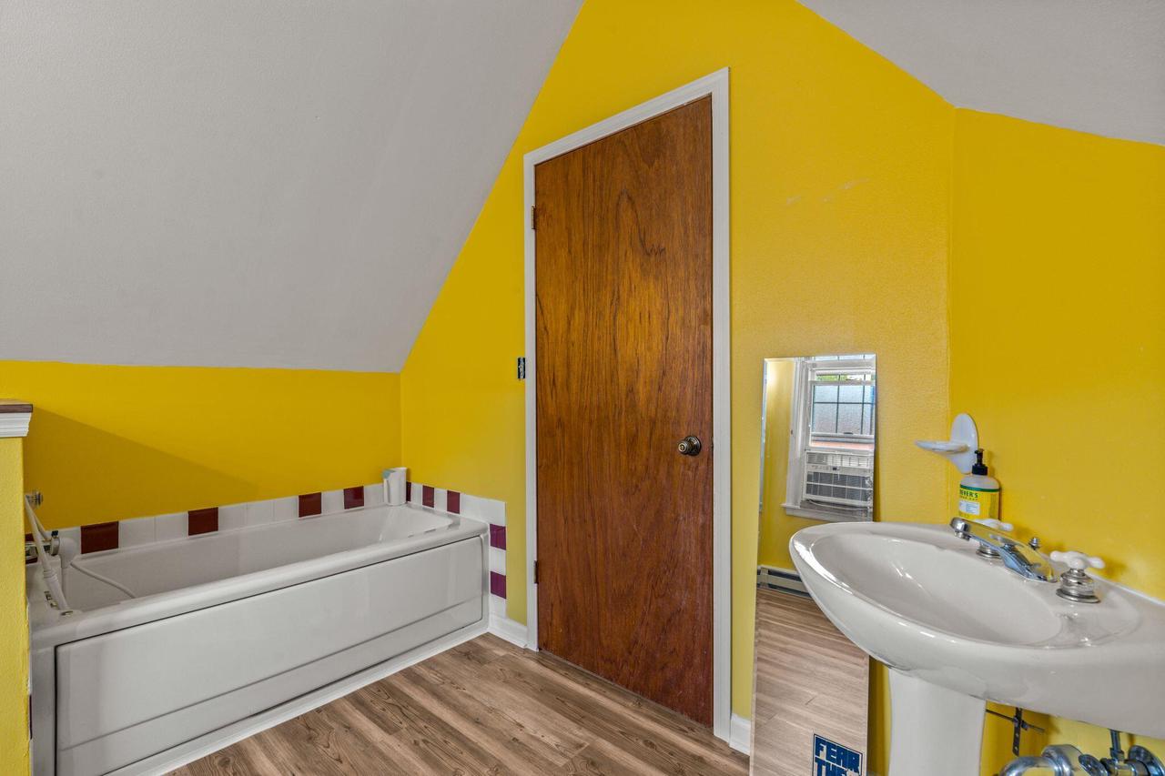 2909 North 68th STREET