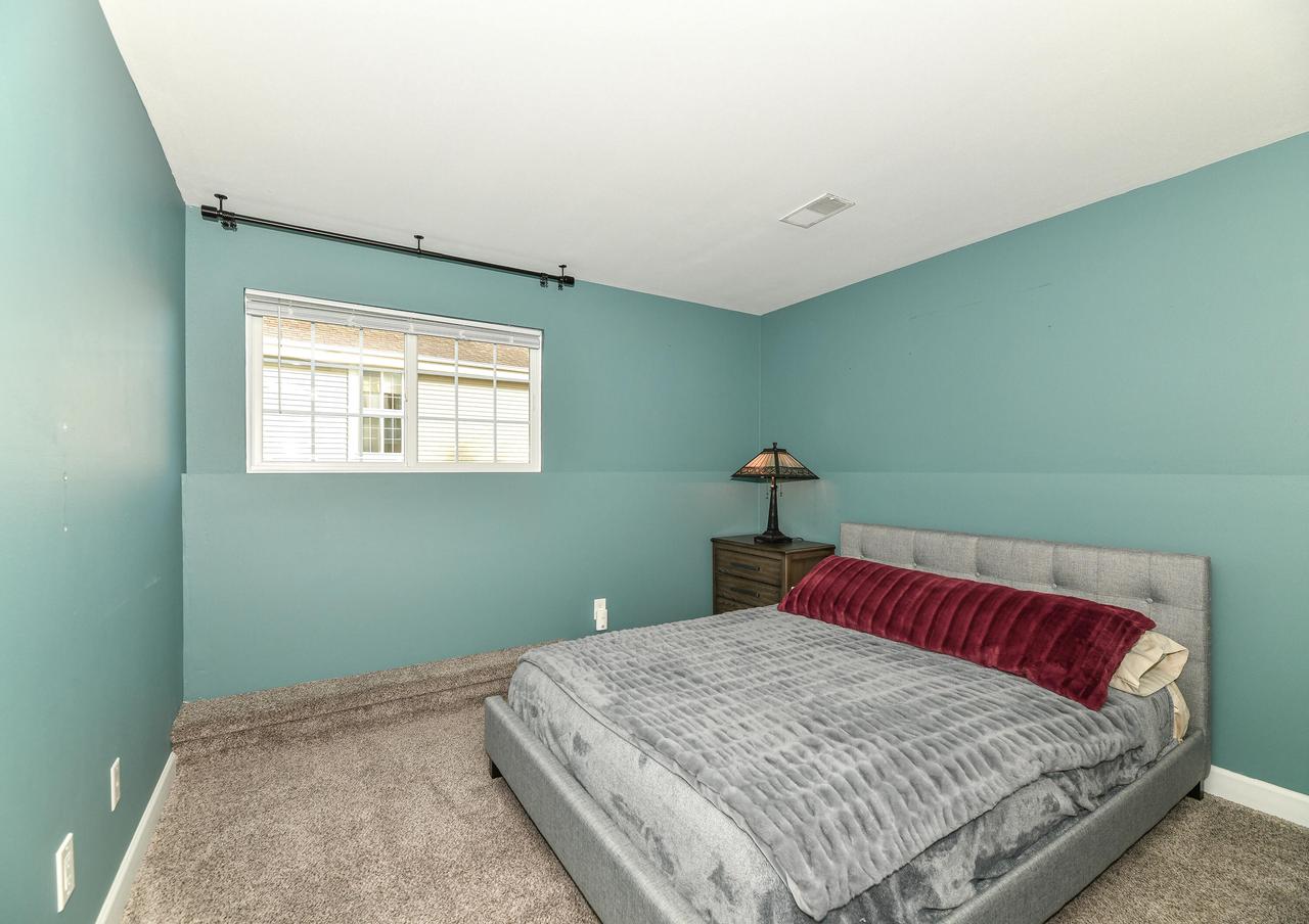 3615 Applewood DRIVE