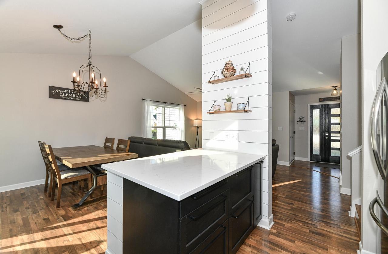 3615 Applewood DRIVE