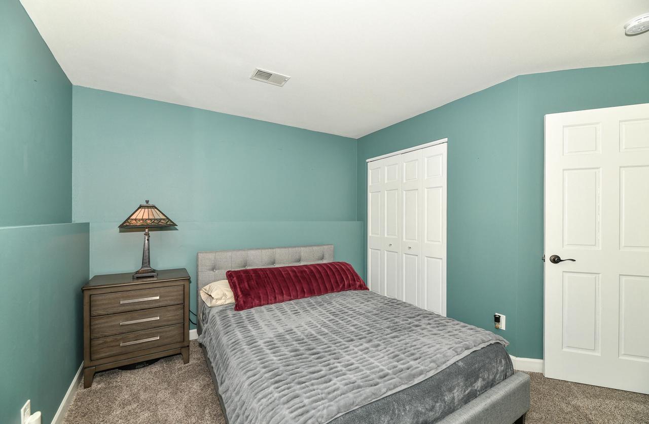 3615 Applewood DRIVE