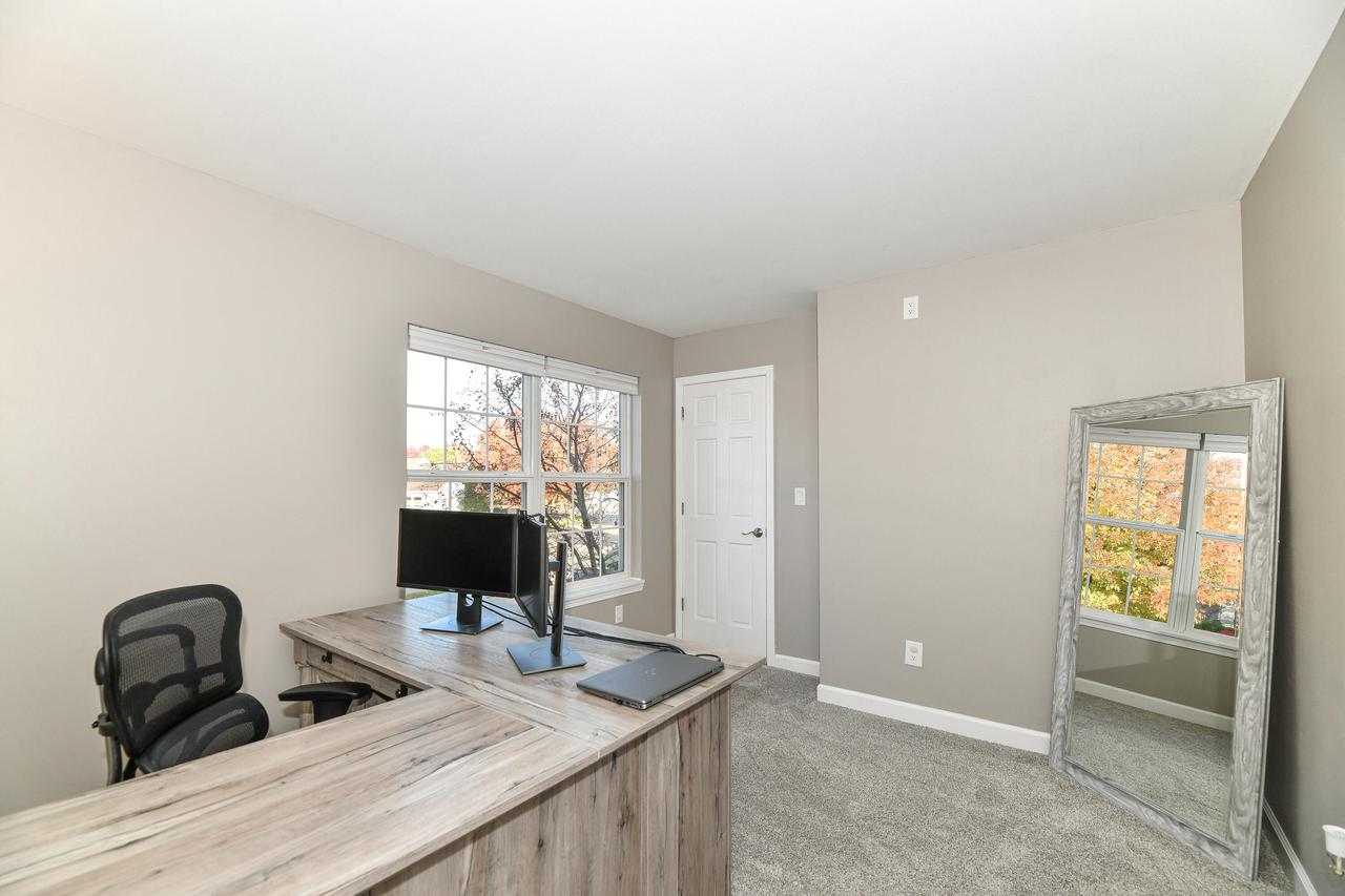 3615 Applewood DRIVE