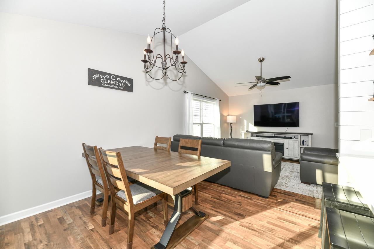 3615 Applewood DRIVE