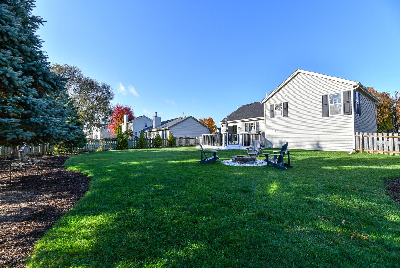 3615 Applewood DRIVE