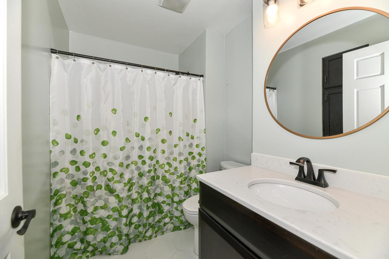 3615 Applewood DRIVE