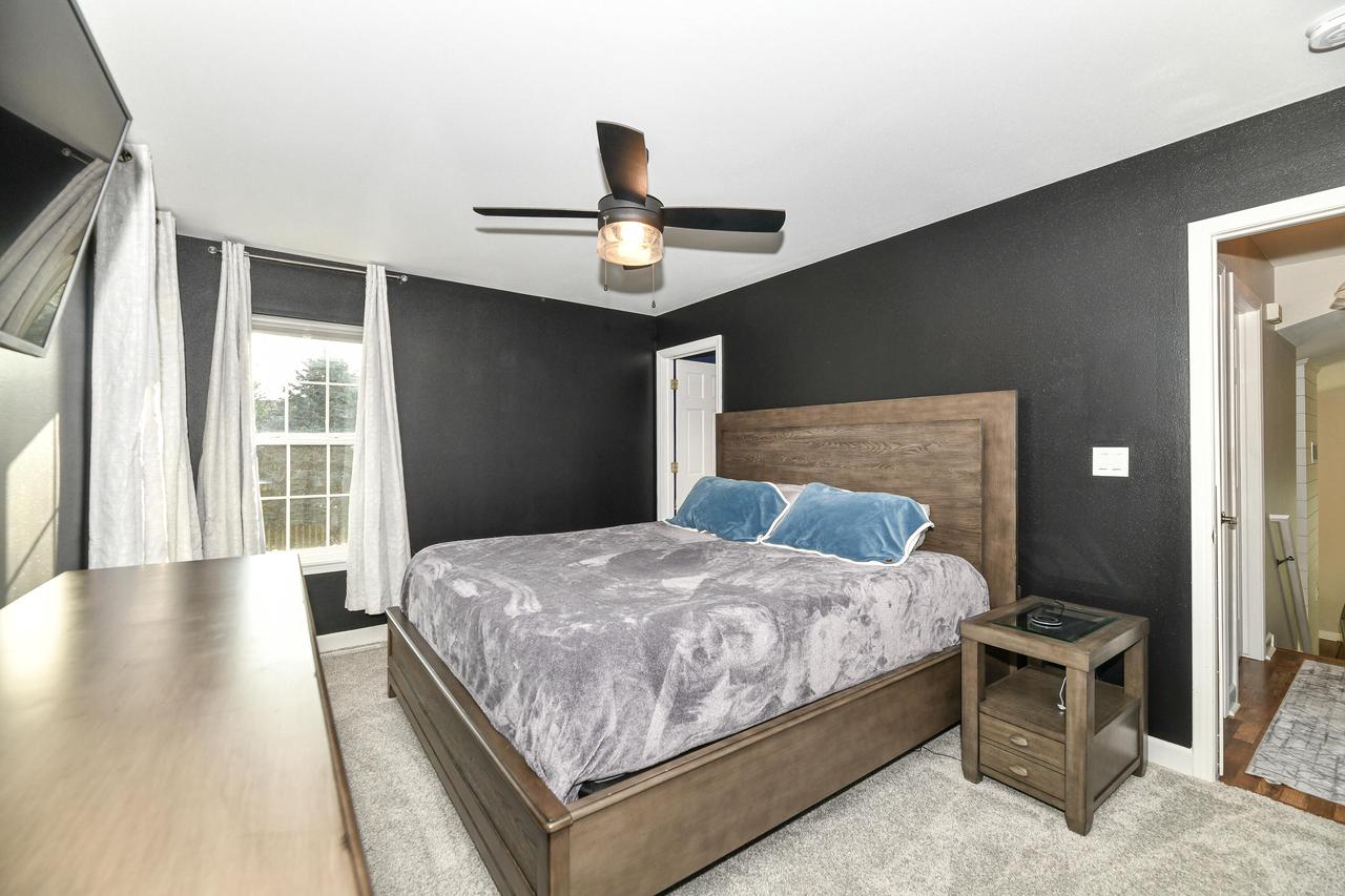 3615 Applewood DRIVE