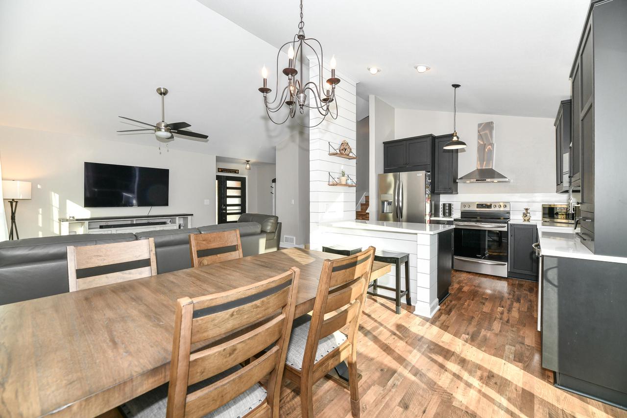 3615 Applewood DRIVE