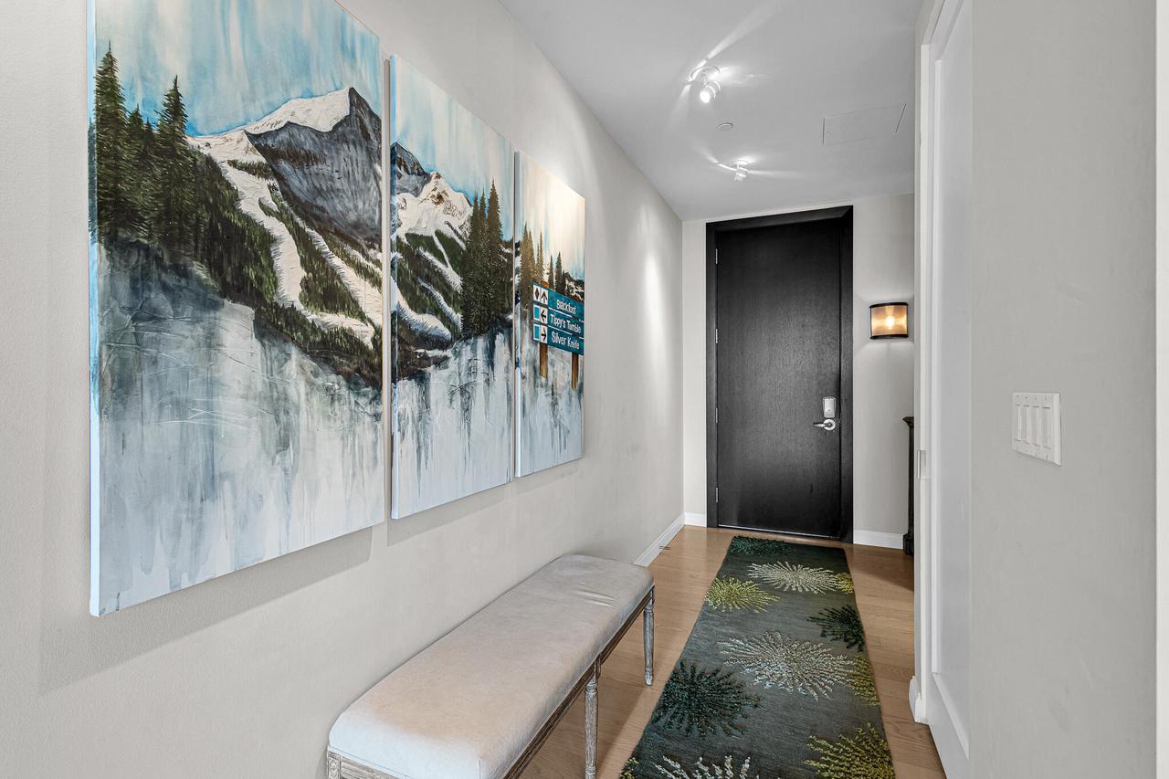 106 West Seeboth STREET 1004