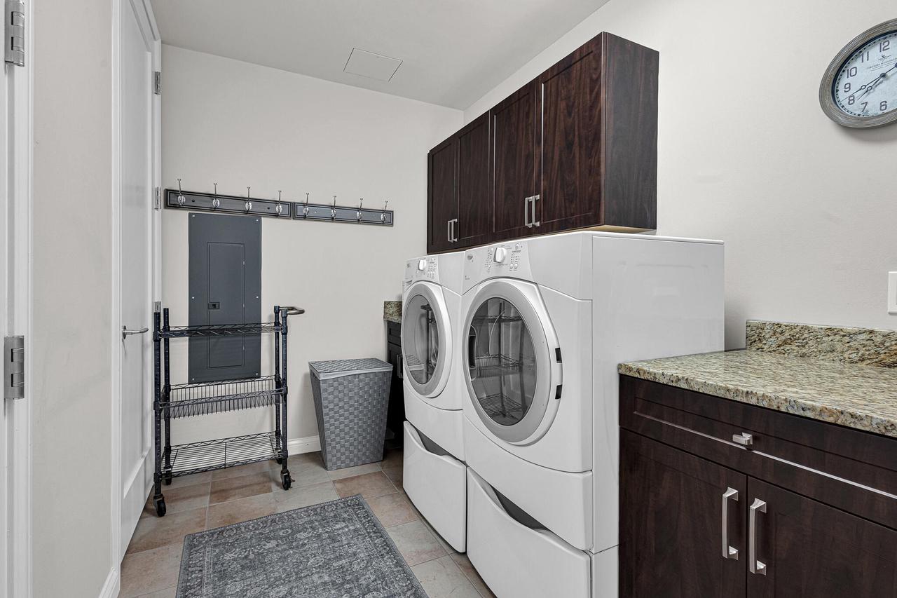 106 West Seeboth STREET 1004