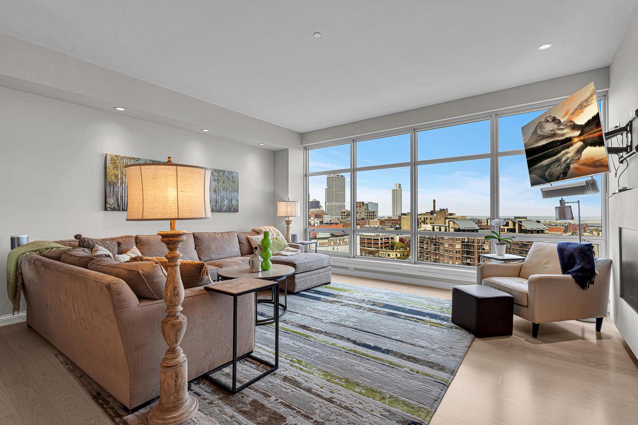 106 West Seeboth STREET 1004