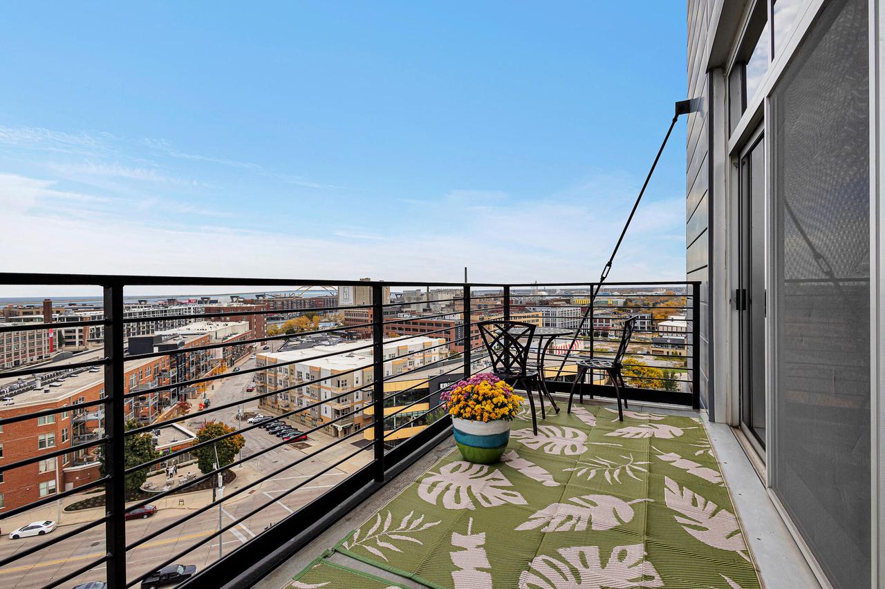 106 West Seeboth STREET 1004