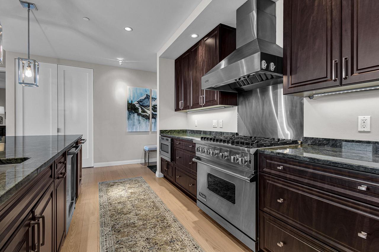 106 West Seeboth STREET 1004