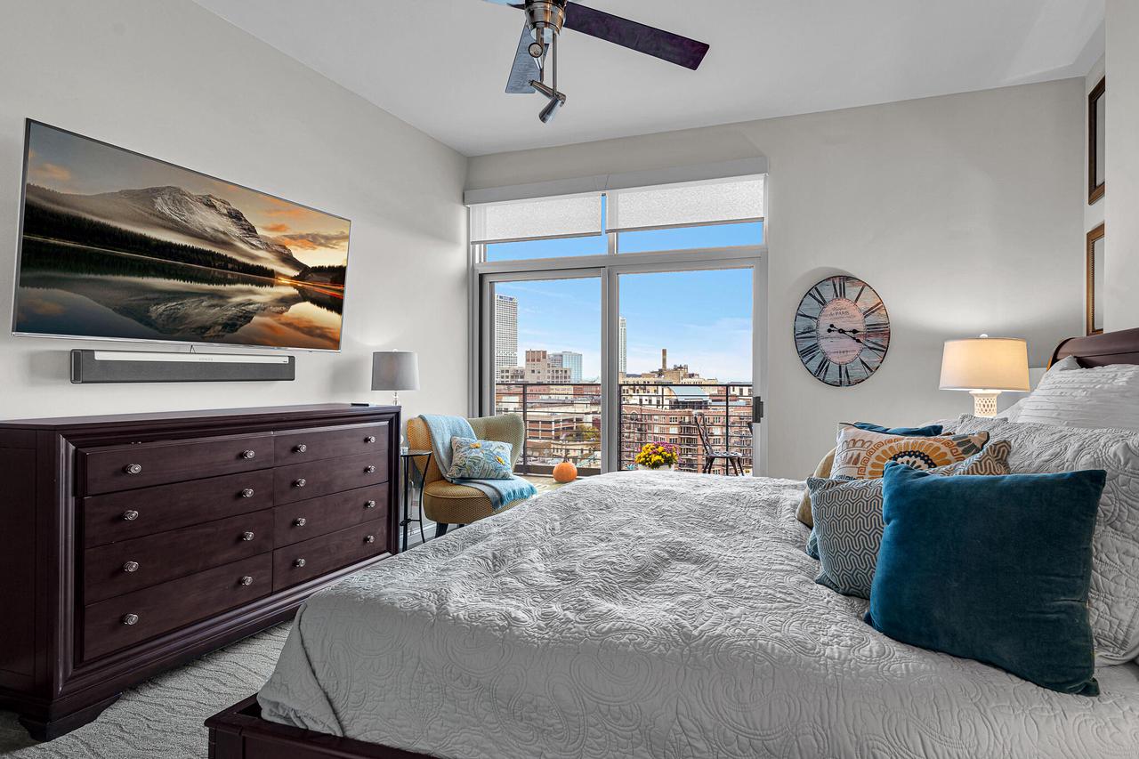 106 West Seeboth STREET 1004