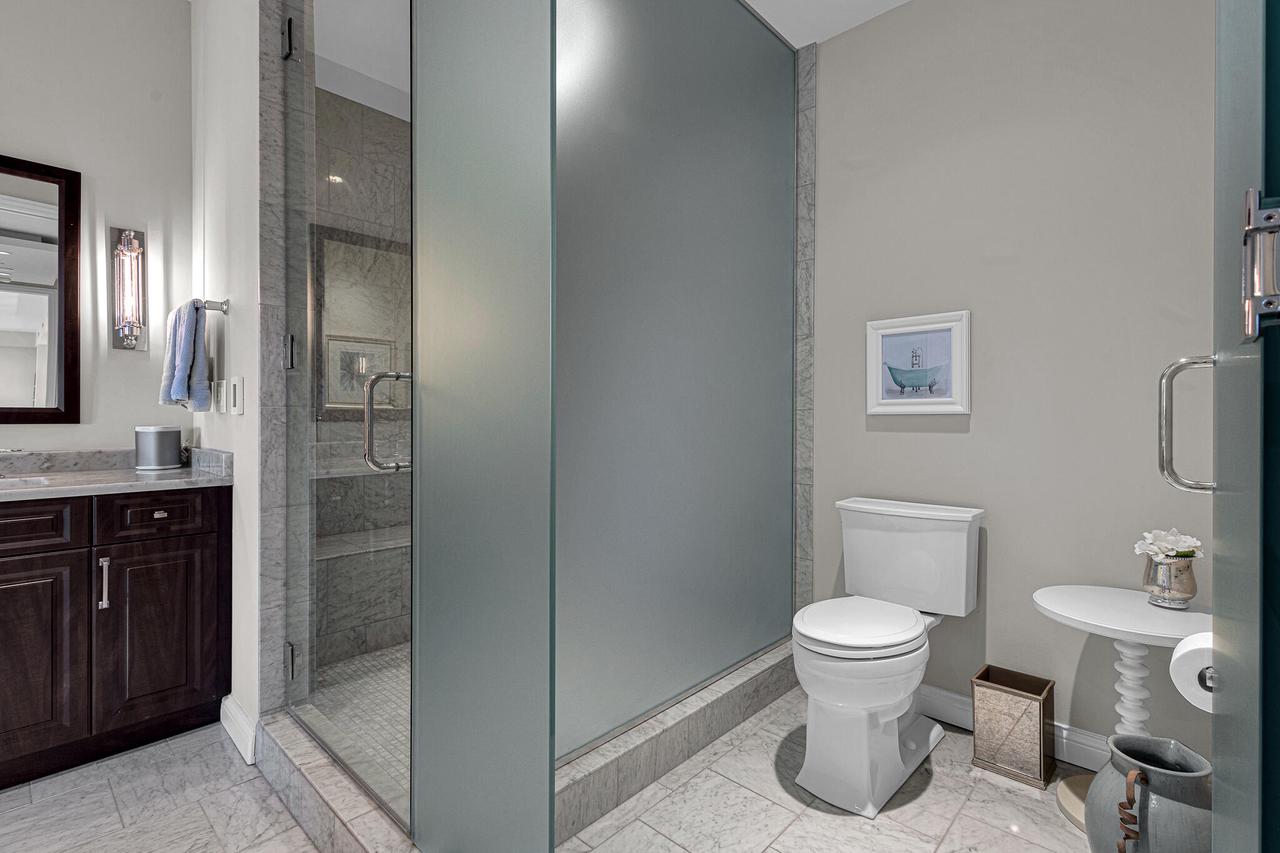 106 West Seeboth STREET 1004