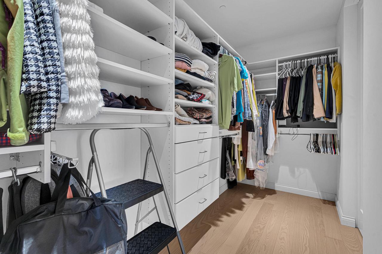 106 West Seeboth STREET 1004