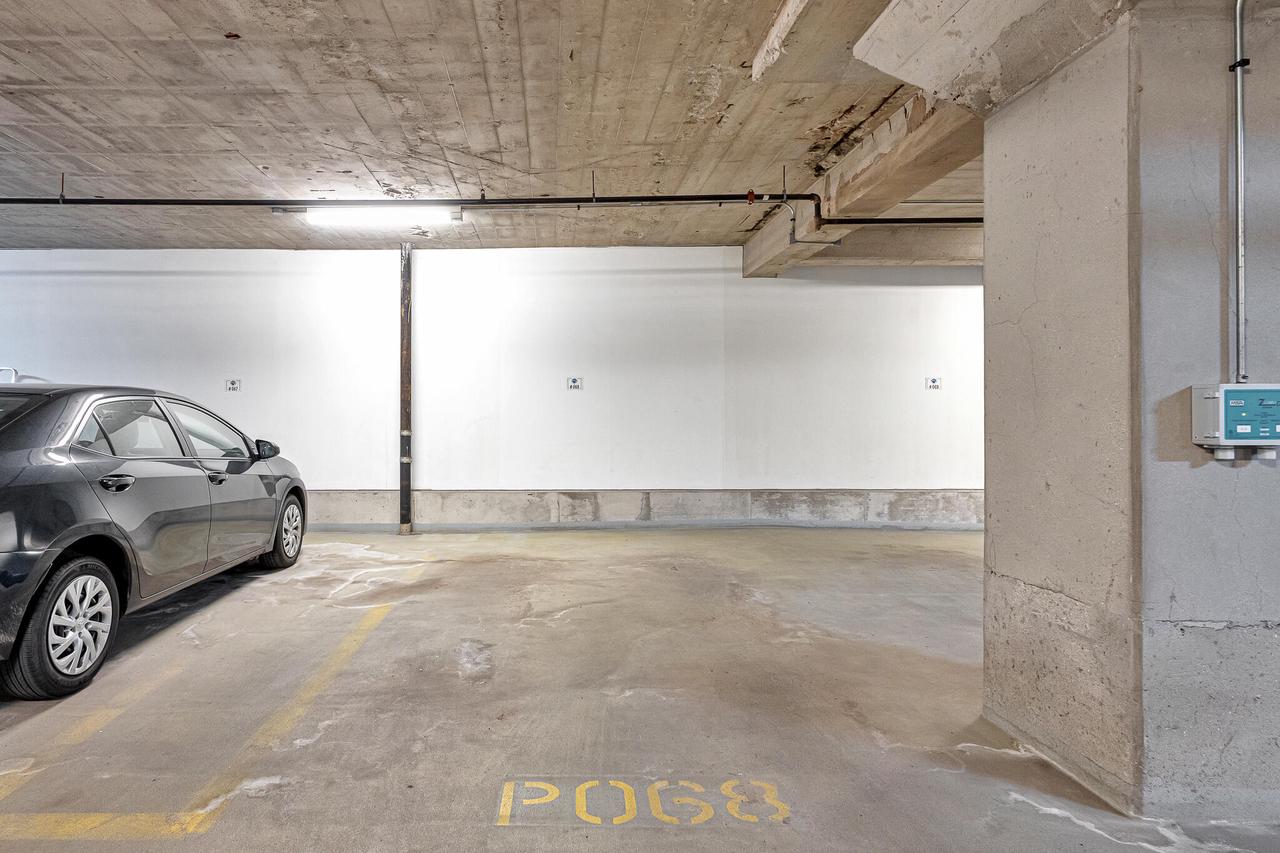 106 West Seeboth STREET 816