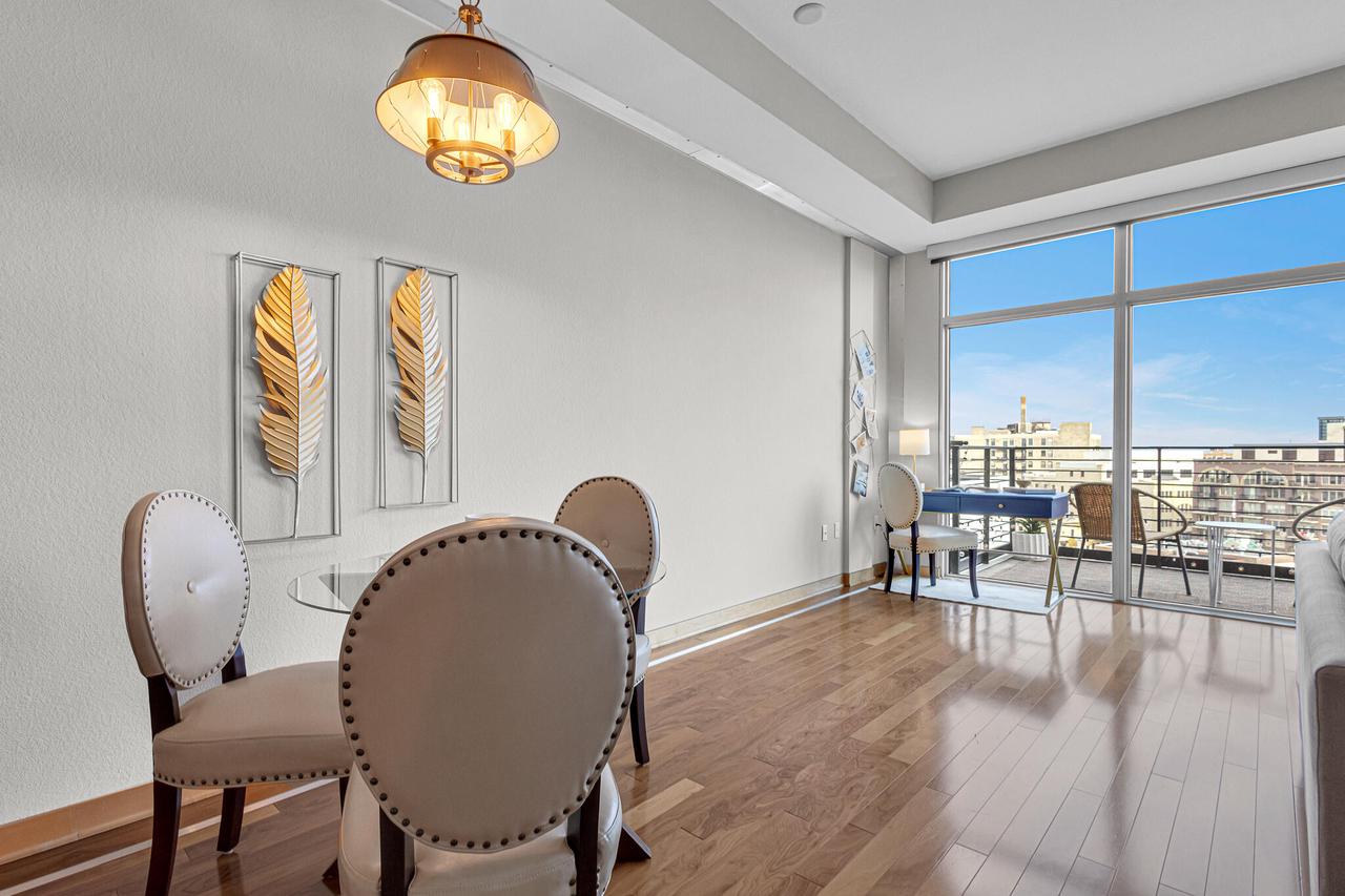 106 West Seeboth STREET 816