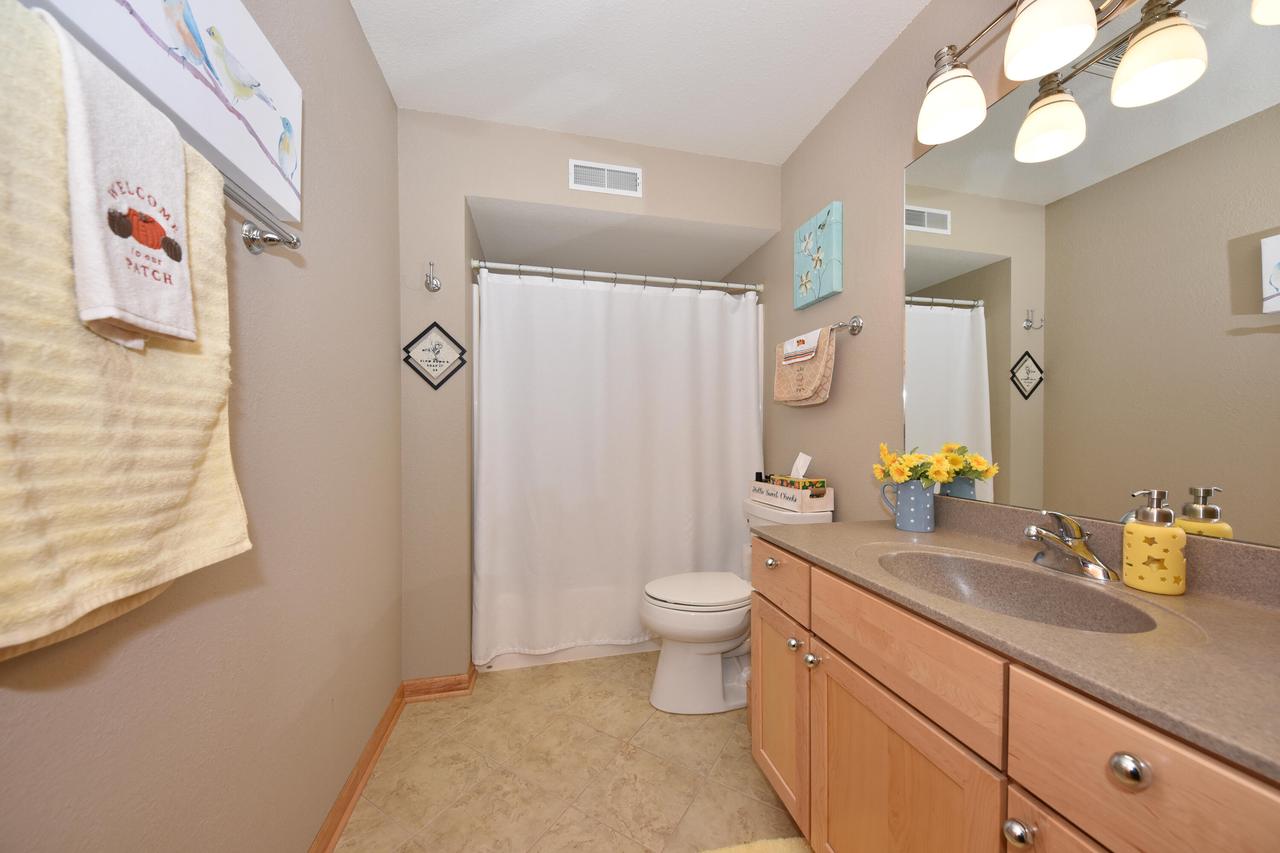 W397N5972 Autumn Woods DRIVE