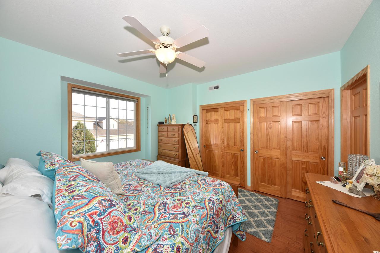 W397N5972 Autumn Woods DRIVE