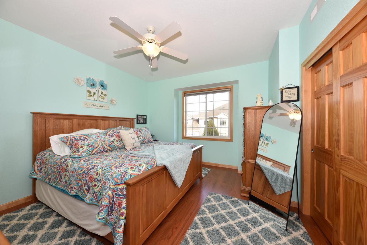 W397N5972 Autumn Woods DRIVE