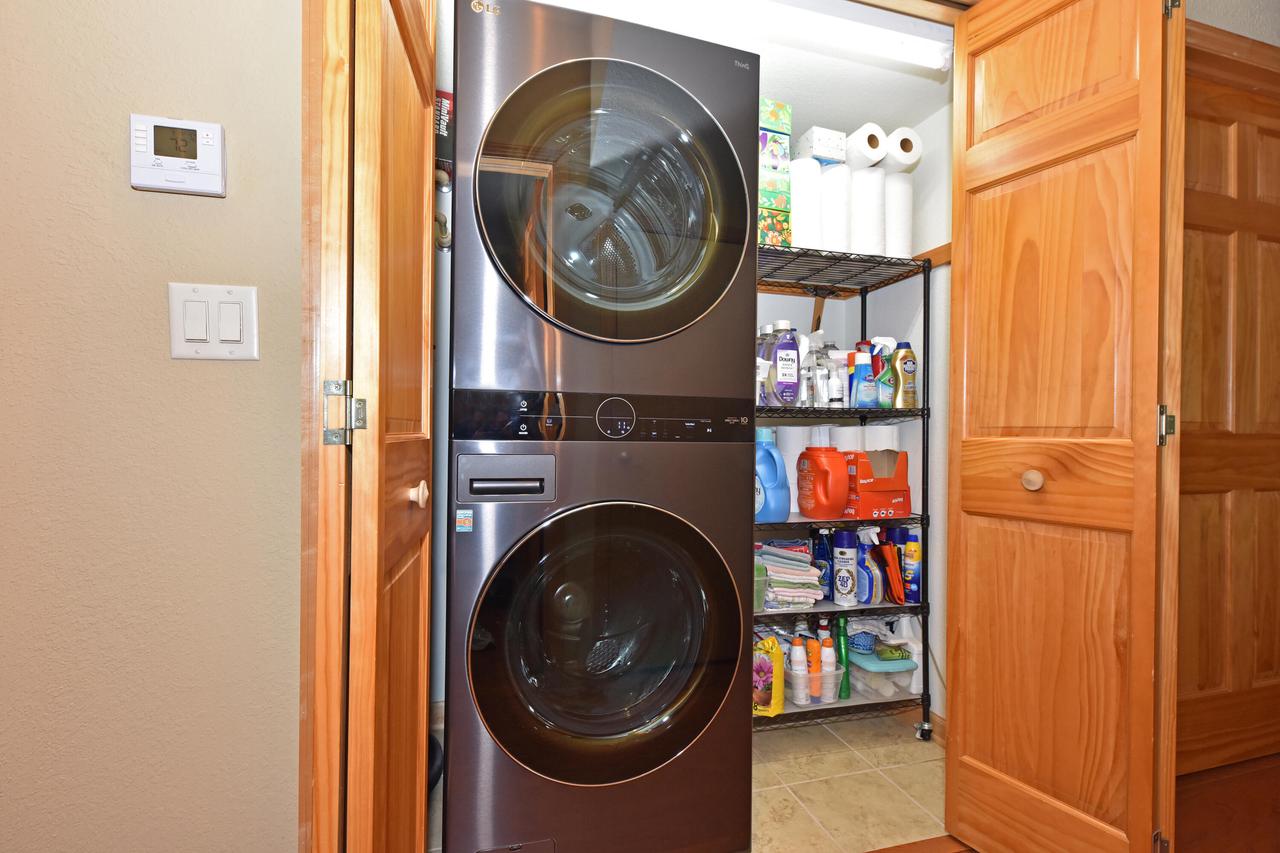 W397N5972 Autumn Woods DRIVE