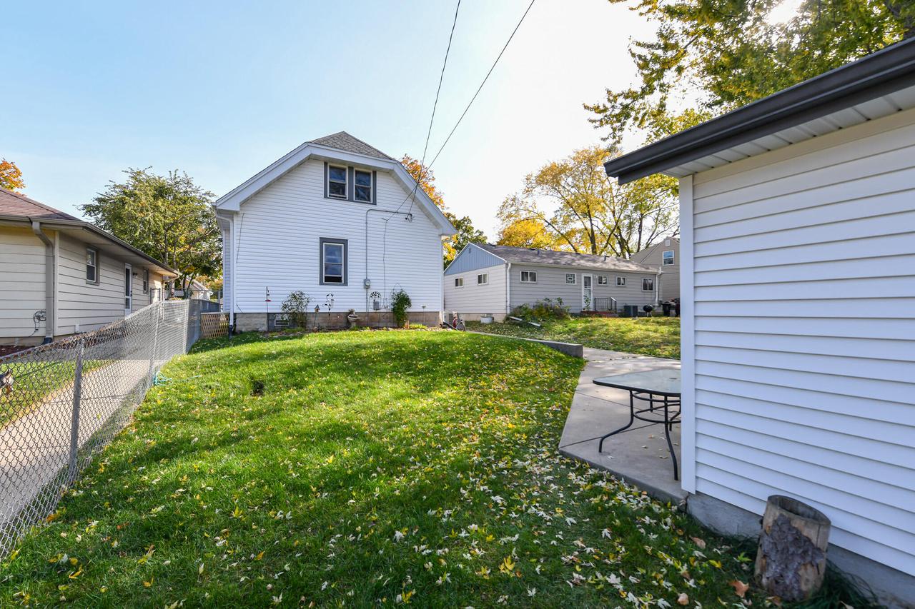 2461 South 95th STREET