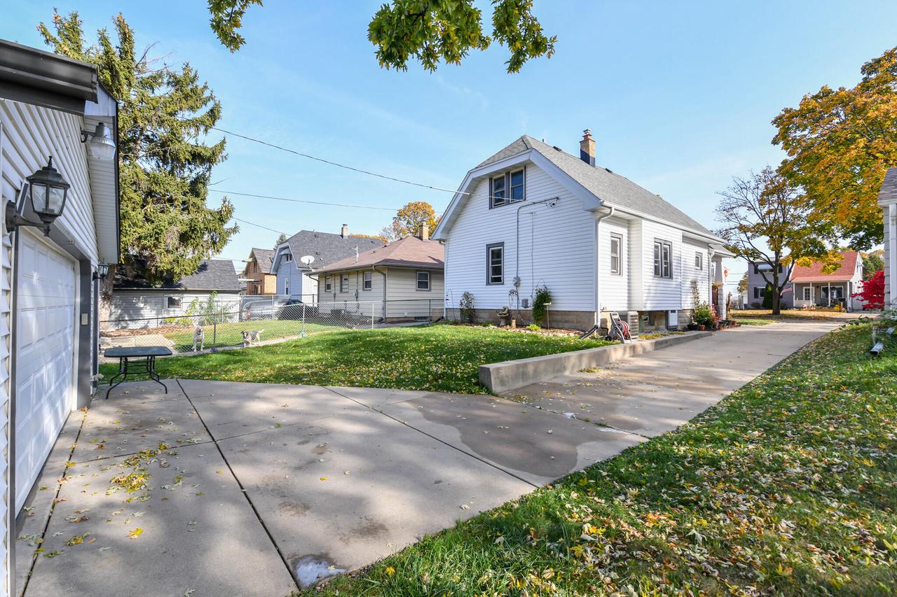 2461 South 95th STREET