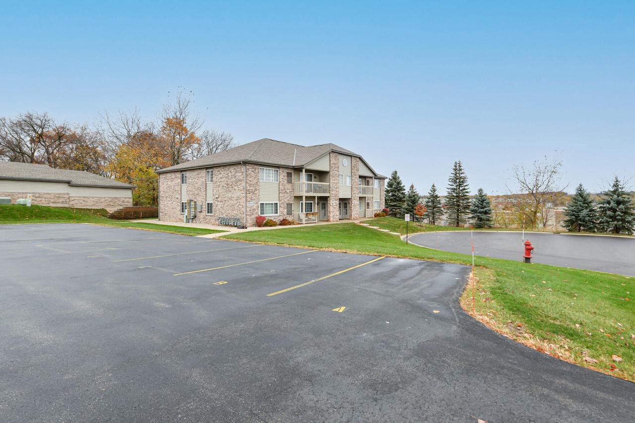 W170S7579 Gregory DRIVE H