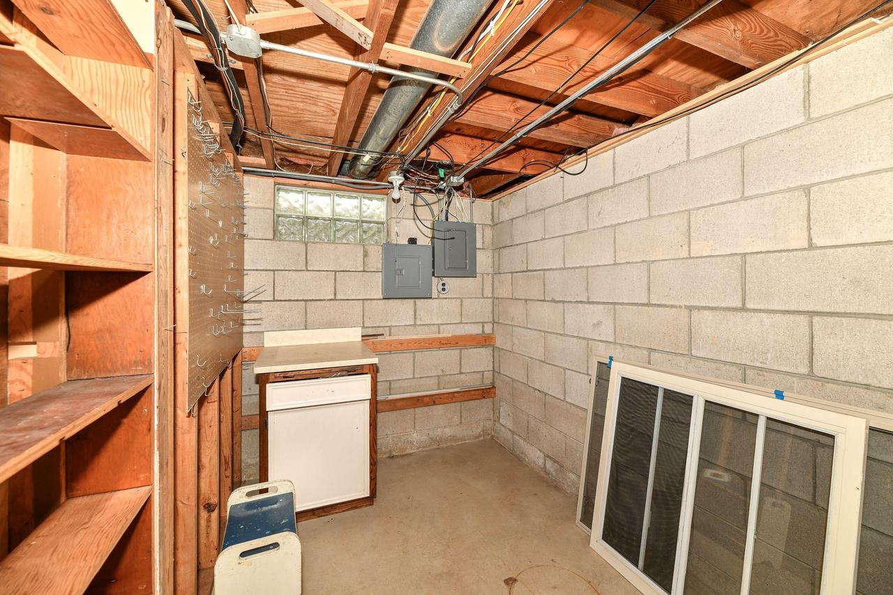 6921 West Chapman AVENUE