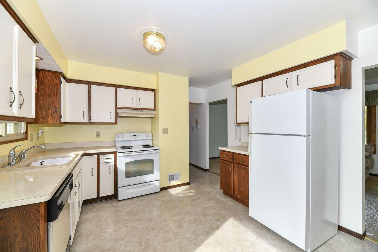 6921 West Chapman AVENUE