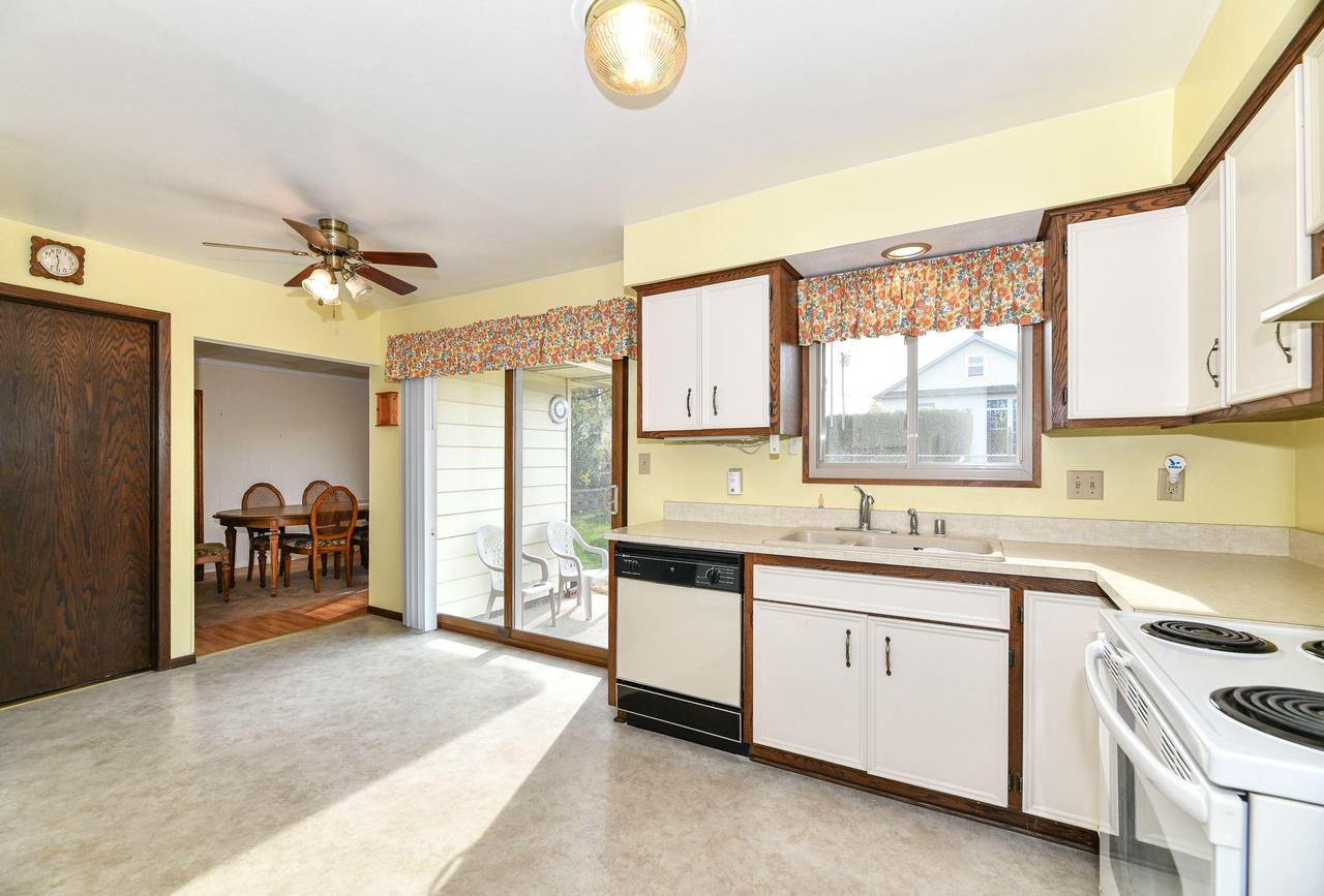 6921 West Chapman AVENUE