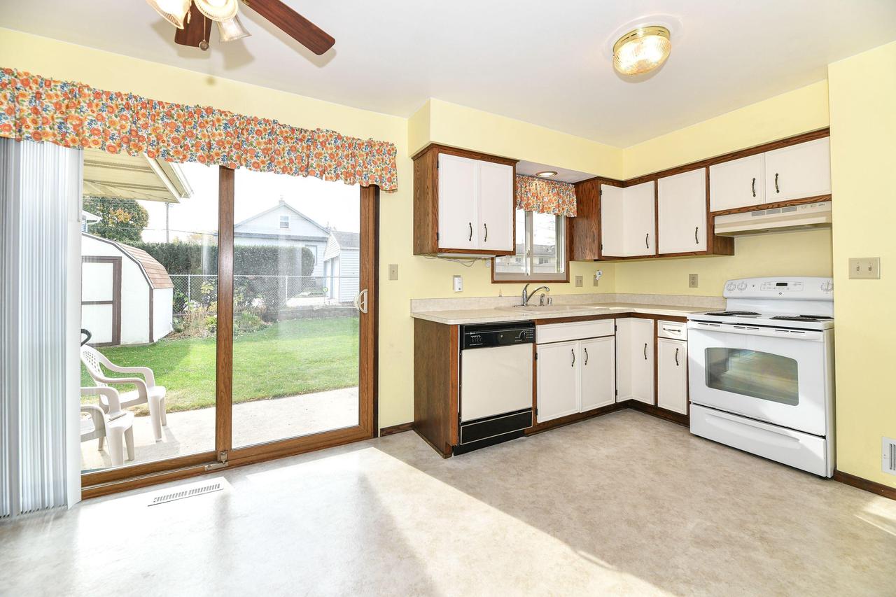 6921 West Chapman AVENUE