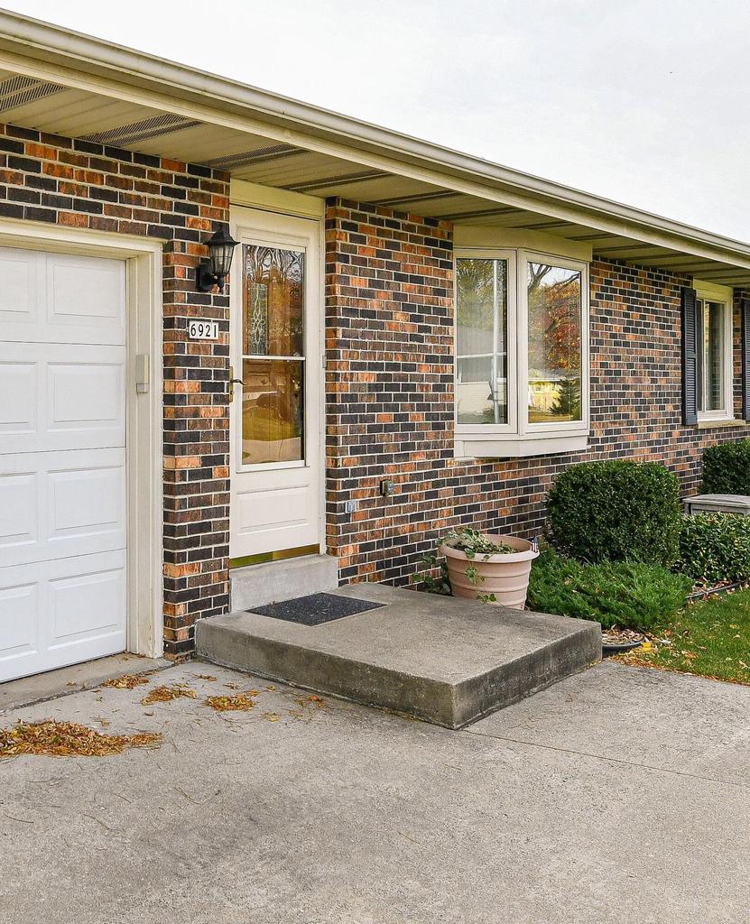 6921 West Chapman AVENUE