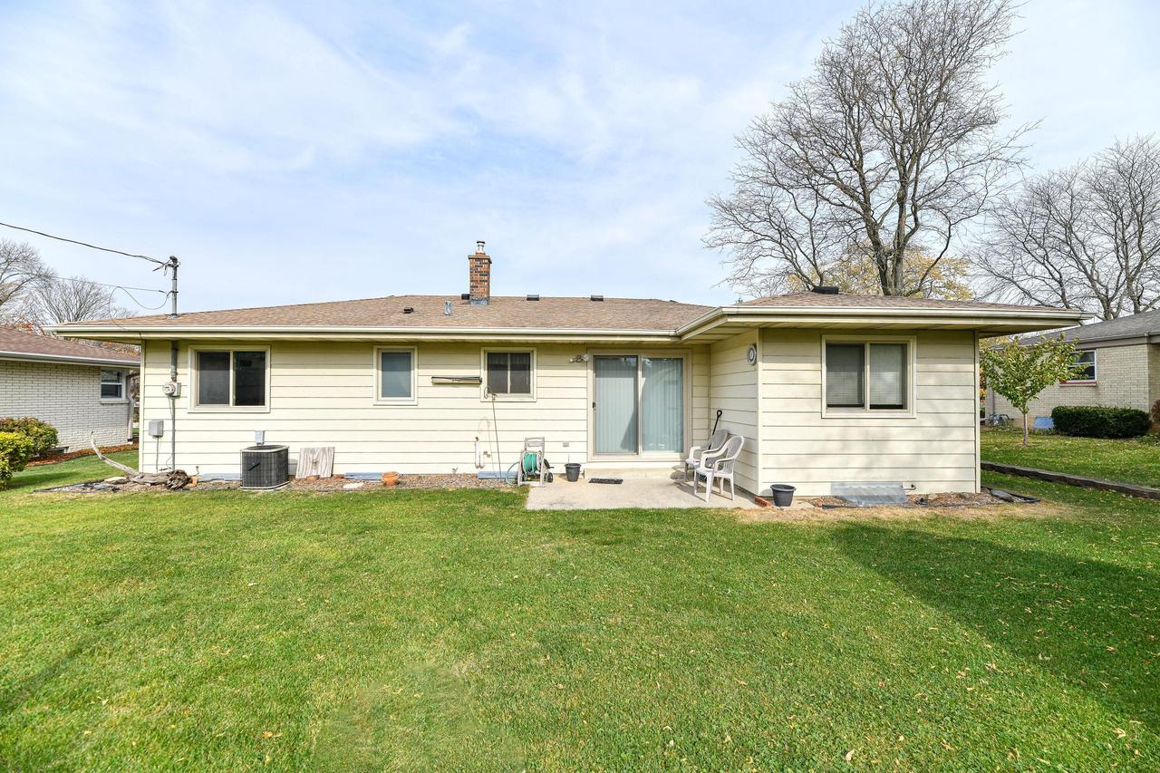 6921 West Chapman AVENUE