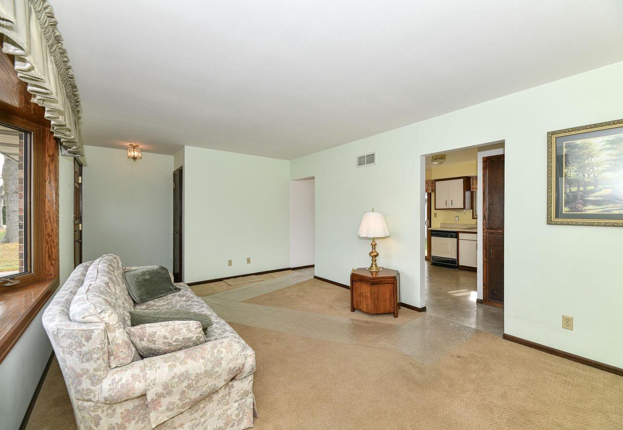 6921 West Chapman AVENUE